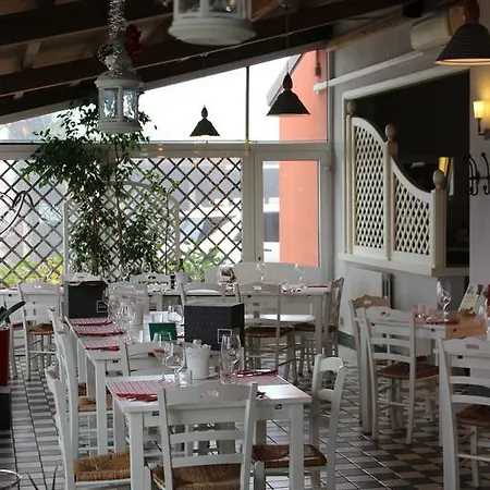 De La Hotel