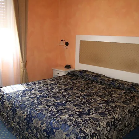 De La Hotell Bereguardo